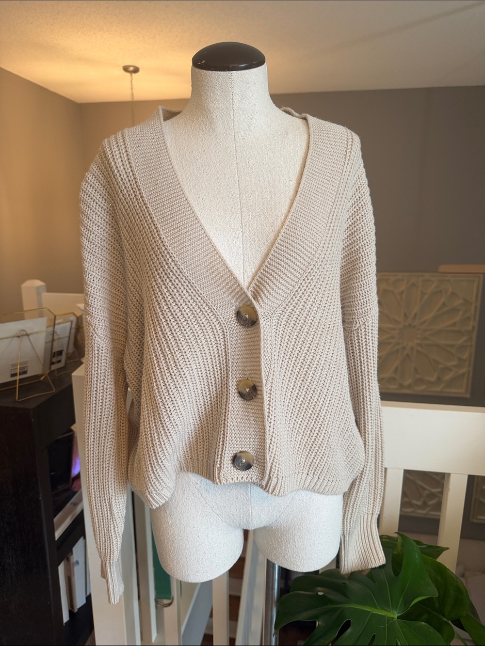 Only Cream Chunky V-Neck Button Cardigan